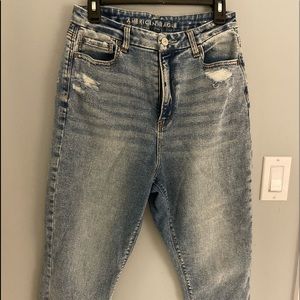 American Eagle Mom Jean